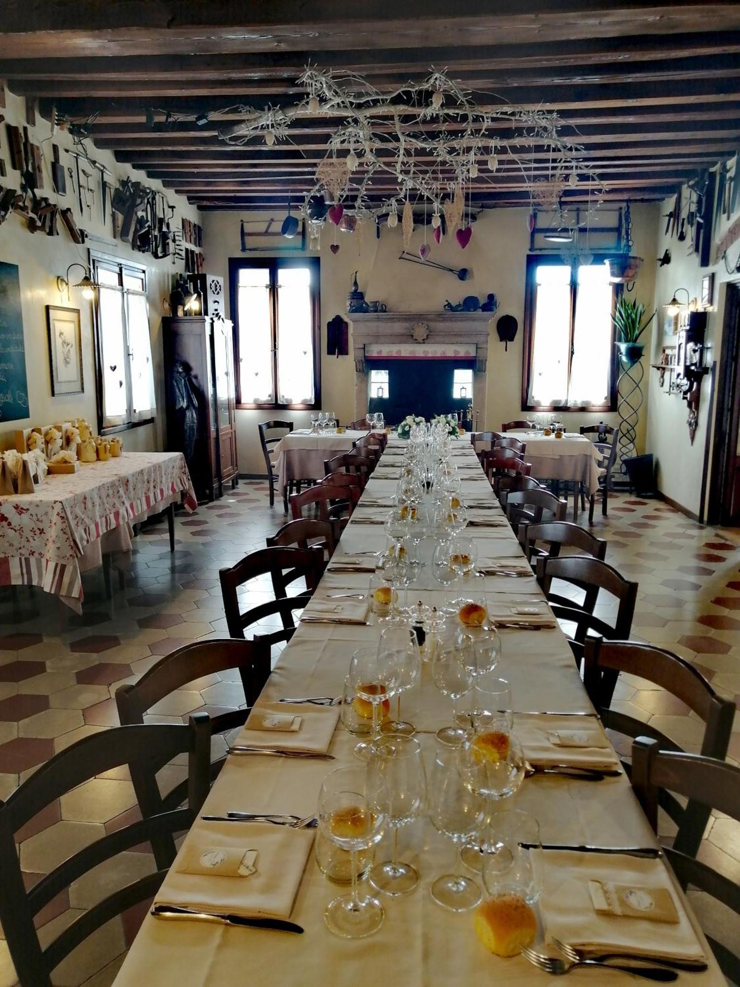 Locanda Alla Posta Cavaso Del Tomba Eksteriør billede